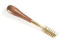 Brass brush with handle for chamber 20 GA